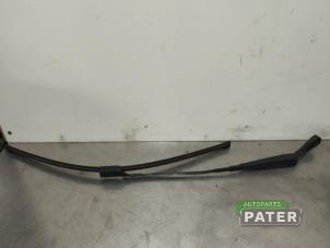Used Wiper blade Opel Astra K 1.0 Turbo 12V Price € 26,25 Margin scheme offered by Autoparts Pater