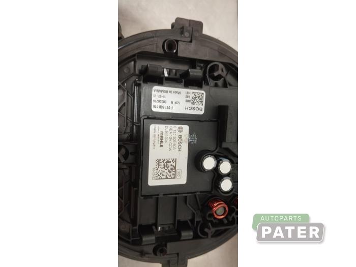 Heating and ventilation fan motor from a Opel Astra K 1.0 Turbo 12V 2016