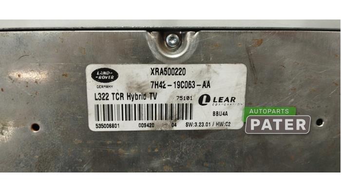 TV tuner from a Land Rover Range Rover III (LM) 3.6 TDV8 32V 2008