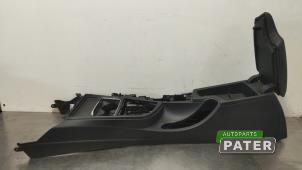 Used Armrest BMW 3 serie Touring (F31) 320d 2.0 16V Price € 157,50 Margin scheme offered by Autoparts Pater