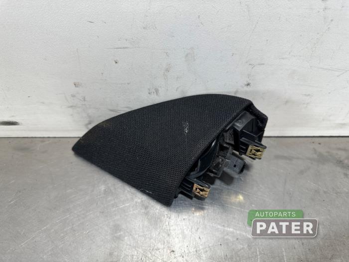 Begagnade Diskanthögtalare Tesla Model 3 Long Range AWD 75 kWh Pris € 31,50 Marginaltabell erbjuds av Autoparts Pater