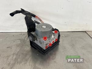 Used ABS pump Renault Express 1.5 dCi 75 Price € 254,10 Inclusive VAT offered by Autoparts Pater