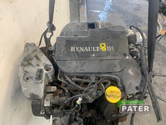 Motor de un Renault Trafic New (FL) 1.9 dCi 82 16V 2002