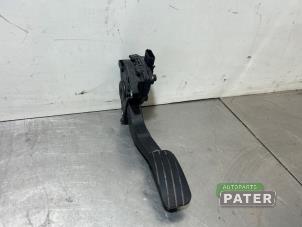 Used Accelerator pedal Renault Master IV (FV) 2.3 dCi 110 16V FWD Price € 63,53 Inclusive VAT offered by Autoparts Pater