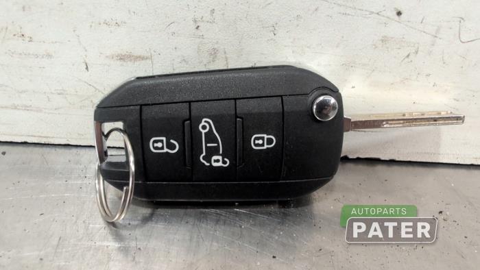 Używane Kluczyk scyzoryk Opel Vivaro Vivaro-e, Electric Cena € 31,76 Z VAT oferowane przez Autoparts Pater