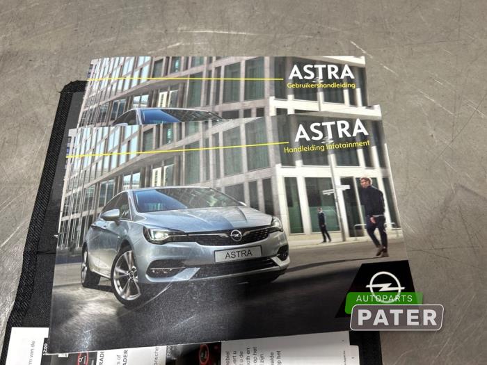 Livret d'instructions d'un Opel Astra K 1.2 Turbo 12V 2021
