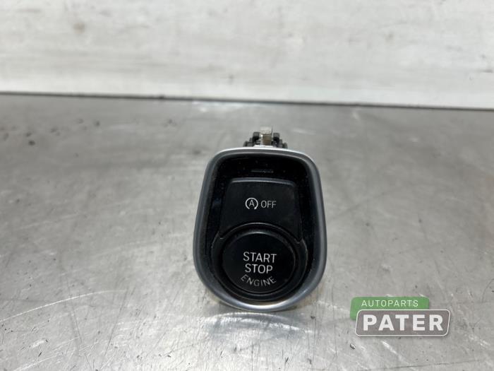 Start/Stopp Schalter van een BMW 3 serie (F30) 320i 2.0 16V 2017