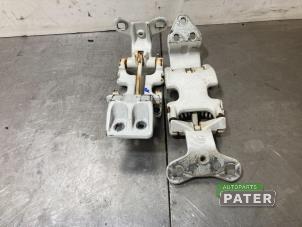 Used Rear door hinge, right Fiat Ducato (250) 2.0 D 115 Multijet Price € 95,29 Inclusive VAT offered by Autoparts Pater