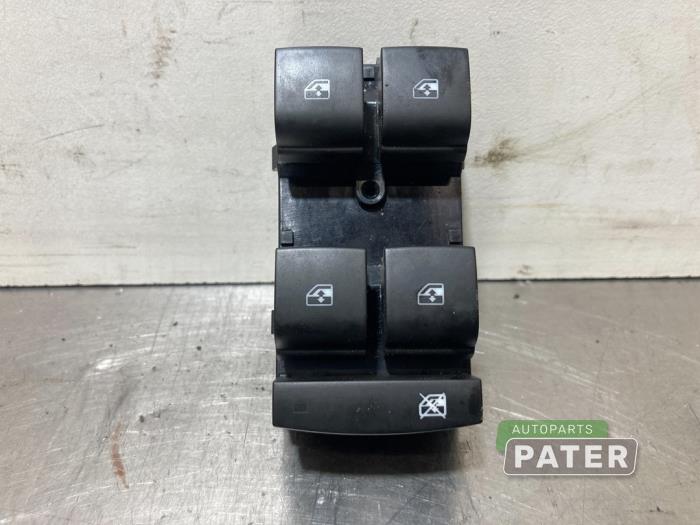 Usados Interruptor combinado de ventanillas Opel Astra K 1.2 Turbo 12V Precio € 26,25 Norma de margen ofrecido por Autoparts Pater