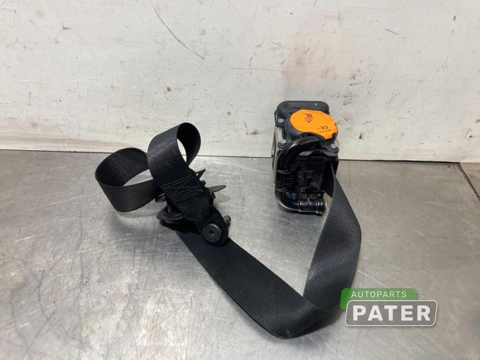 Front seatbelt, left from a Mercedes-Benz CLA (117.3) 2.2 CLA-220 CDI 16V 2016
