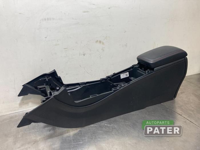 Begagnade Armstöd Mercedes CLA (117.3) 2.2 CLA-220 CDI, 220 d 16V Pris € 78,75 Marginaltabell erbjuds av Autoparts Pater