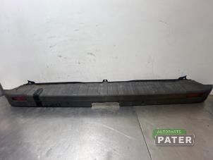 Used Rear bumper component, central Opel Vivaro 1.6 CDTi BiTurbo 125 Price € 158,81 Inclusive VAT offered by Autoparts Pater