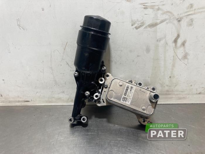 Gebrauchte Ölfiltergehäuse Mercedes CLA (117.3) 2.2 CLA-220 CDI, 220 d 16V Preis € 47,25 Margenregelung angeboten von Autoparts Pater