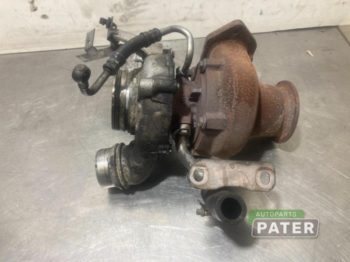 Turbo from a BMW 1 serie (F20) 118d 2.0 16V 2012
