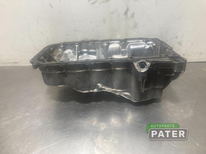Sump from a BMW 1 serie (F20) 118d 2.0 16V 2012