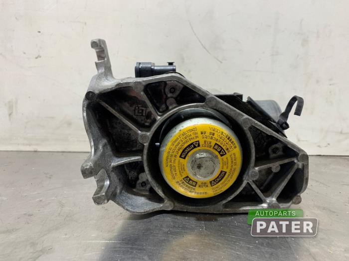 Używane Pompa hamulcowa Renault Zoé (AG) 53kW Cena € 210,00 Procedura marży oferowane przez Autoparts Pater