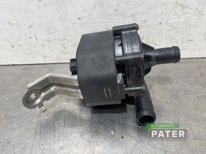 Begagnade Extra vattenpump Tesla Model X 100X Pris € 42,00 Marginaltabell erbjuds av Autoparts Pater