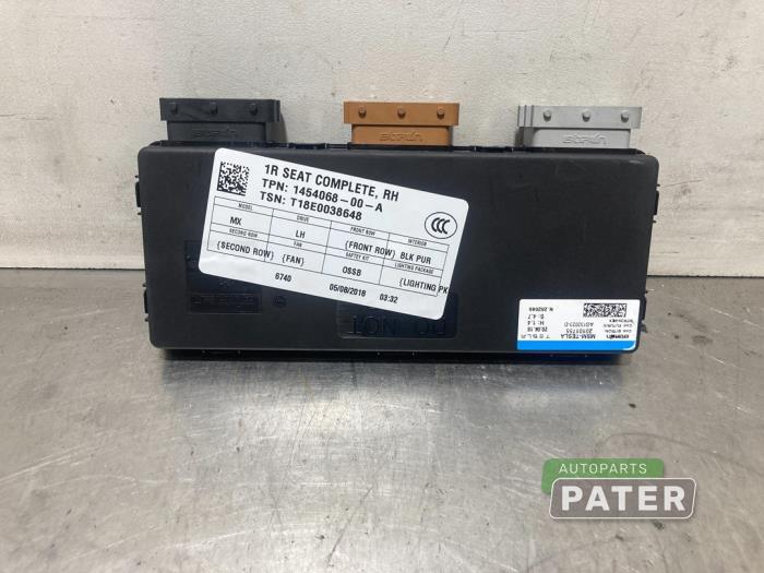 Begagnade Sätesdator Tesla Model X 100X Pris € 183,75 Marginaltabell erbjuds av Autoparts Pater