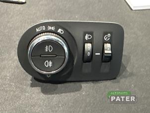 Usagé Commutateur lumière Opel Astra K Sports Tourer 1.0 Turbo 12V Prix € 26,25 Règlement à la marge proposé par Autoparts Pater