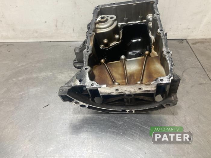 Usagé Couvercle carter Peugeot 208 I (CA/CC/CK/CL) 1.2 Vti 12V PureTech 82 Prix € 52,50 Règlement à la marge proposé par Autoparts Pater