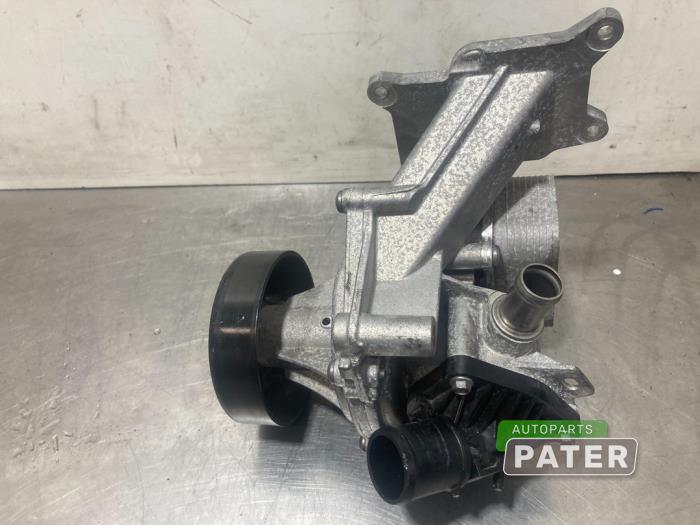 Water pump from a Opel Astra K 1.2 Turbo 12V 2021