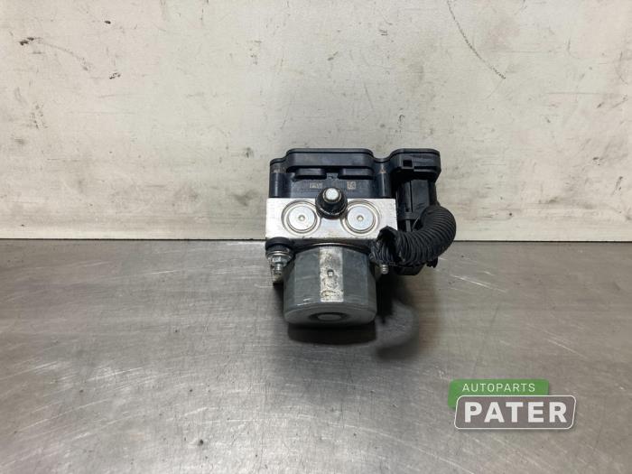 Używane Pompa ABS Opel Adam 1.0 Ecotec 12V SIDI Turbo Cena € 78,75 Procedura marży oferowane przez Autoparts Pater