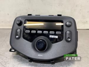Gebrauchte Radio Peugeot 108 1.0 12V VVT-i Preis € 78,75 Margenregelung angeboten von Autoparts Pater