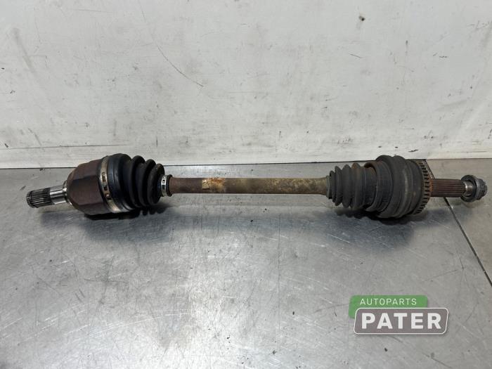 Front drive shaft, left from a Kia Soul I (AM) 1.6 CRDi 16V 2009