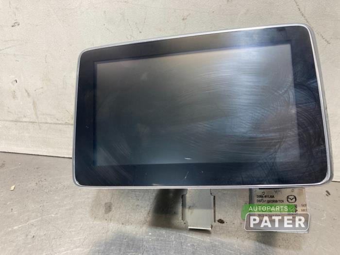 Begagnade Innerdisplay Mazda CX-3 (DJ/DK) 1.5 Skyactiv D 105 16V Pris € 262,50 Marginaltabell erbjuds av Autoparts Pater