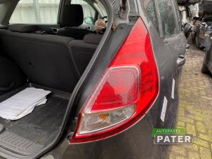 Używane Tylne swiatlo pozycyjne prawe Ford Fiesta 6 (JA8) 1.0 SCI 12V 80 Cena € 42,00 Procedura marży oferowane przez Autoparts Pater