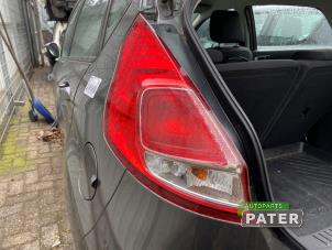 Używane Tylne swiatlo pozycyjne lewe Ford Fiesta 6 (JA8) 1.0 SCI 12V 80 Cena € 42,00 Procedura marży oferowane przez Autoparts Pater