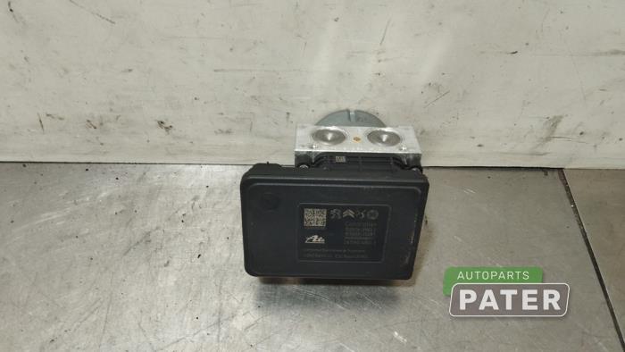 Używane Pompa ABS Opel Corsa F (UB/UH/UP) 1.2 12V 75 Cena € 89,25 Procedura marży oferowane przez Autoparts Pater