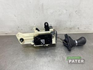 Used Automatic gear selector Mercedes Sprinter 3,5t (906.63) 316 CDI 16V Price € 190,58 Inclusive VAT offered by Autoparts Pater