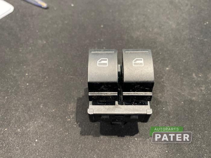 Electric window switch from a Volkswagen Up! (121) 1.0 MPI 12V 2022