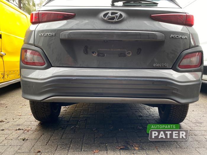 Pare-chocs arrière d'un Hyundai Kona (OS) 64 kWh 2019