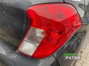 Usados Luz trasera derecha Opel Karl 1.0 12V Precio de solicitud ofrecido por Autoparts Pater