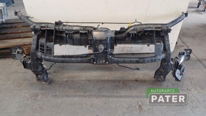 Begagnade Front Ford Transit 2.2 TDCi 16V Pris € 158,81 Inklusive moms erbjuds av Autoparts Pater