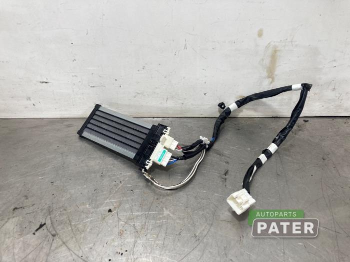 Begagnade Värmeelement Toyota Yaris IV (P21/PA1/PH1) 1.5 12V VVT-i Pris € 42,00 Marginaltabell erbjuds av Autoparts Pater