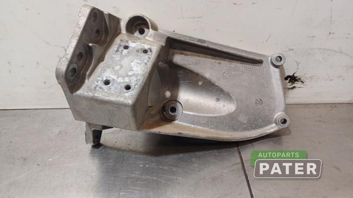 Used Engine mount Volvo V60 II (ZW) 2.0 T6 16V Twin Engine Price € 21,00 Margin scheme offered by Autoparts Pater