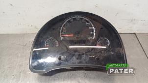 Usagé Compteur kilométrique KM Volkswagen Up! (121) 1.0 12V 60 Prix € 63,00 Règlement à la marge proposé par Autoparts Pater