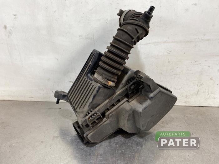 Begagnade Luftfilterhus Smart Forfour (453) 1.0 12V Pris € 42,00 Marginaltabell erbjuds av Autoparts Pater