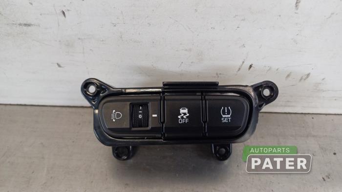 Używane Przelacznik ESP Kia Picanto (JA) 1.0 DPi 12V Cena € 21,00 Procedura marży oferowane przez Autoparts Pater