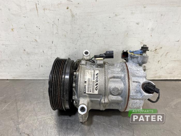 Usagé Pompe clim Volvo V40 (MV) 1.5 T3 16V Geartronic Prix € 131,25 Règlement à la marge proposé par Autoparts Pater