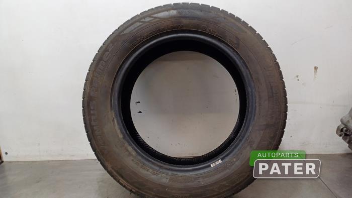 Używane Opona Cena € 21,00 Procedura marży oferowane przez Autoparts Pater