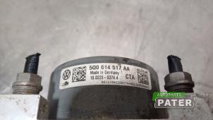 ABS Pumpe van een Volkswagen Golf VII (AUA) 1.4 TSI 16V 2014