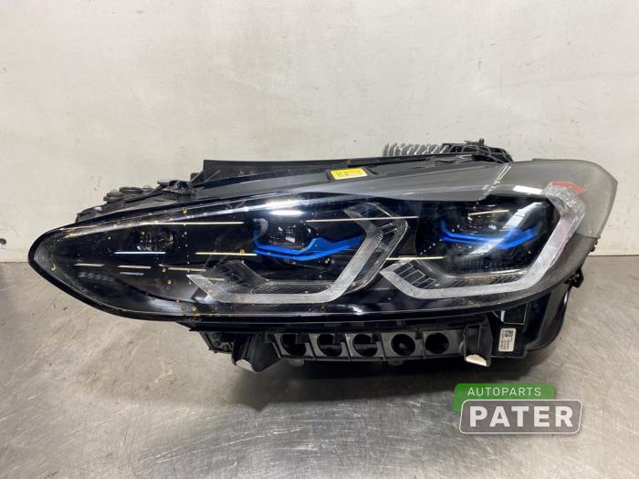 Używane Reflektor lewy BMW i4 (G26) eDrive40 84 kWh Cena € 1.575,00 Procedura marży oferowane przez Autoparts Pater