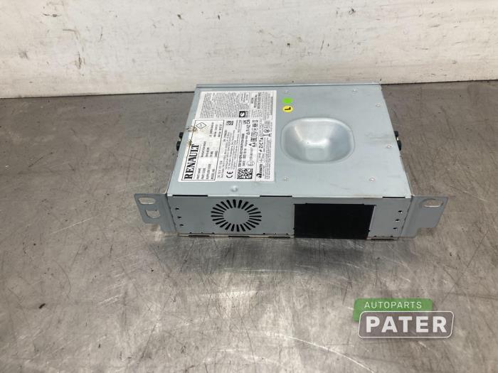 Używane Modul nawigacji Renault Megane E-Tech (RCB) 60 kWh Cena € 262,50 Procedura marży oferowane przez Autoparts Pater