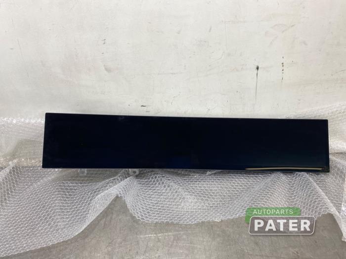 Begagnade Innerdisplay BMW i4 (G26) eDrive40 84 kWh Pris € 1.312,50 Marginaltabell erbjuds av Autoparts Pater