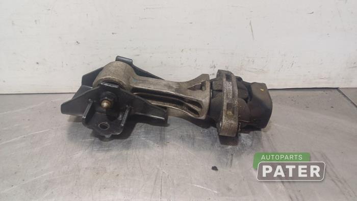 Used Engine mount Kia Cee'd Sportswagon (JDC5) 1.6 GDI 16V Price € 15,75 Margin scheme offered by Autoparts Pater