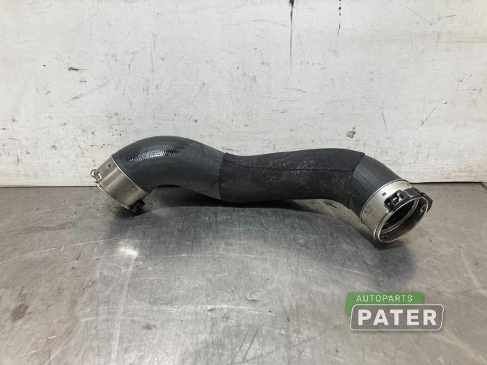 Gebrauchte Intercooler Schlauch BMW X1 (F48) sDrive 20d 2.0 16V Preis € 21,00 Margenregelung angeboten von Autoparts Pater